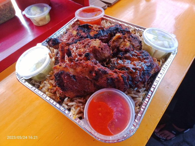 Nasi kebuli kambing box Depok empuk tidak bau